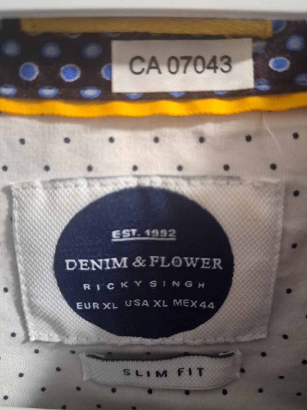 Denim & Flower Slim Fit White Shirt with Navy XL airplaine Design
